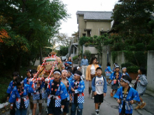 こども神輿練り歩き